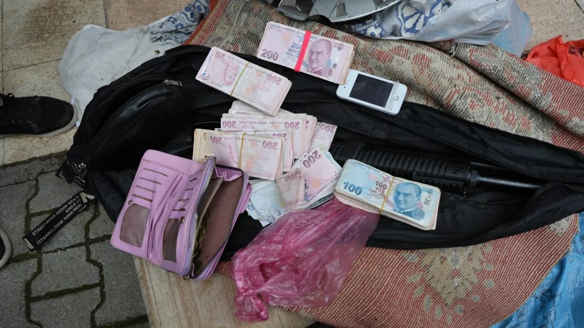 Toroslar’da Çöp Evde Servet Bulundu! Profesyonel Temizliğin Önemi Bir Kez Daha Anlaşıldı